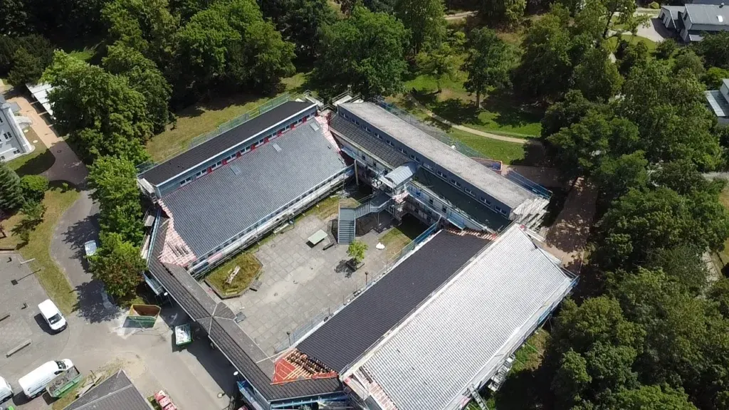 Dachsanierung Schlossgymnasium Gützkow 4